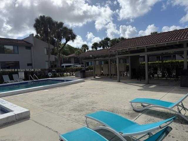 Small Image of 9537 SOUTH WEST 1ST CT #9537, Coral Springs Number 6