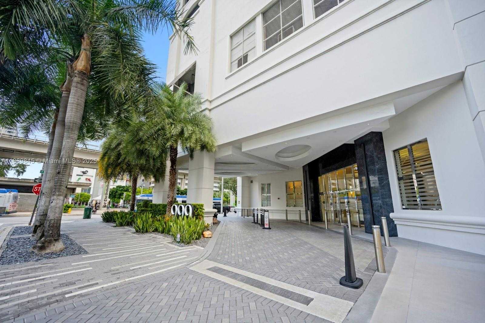 Small Image of 999 SOUTH WEST 1ST AVE #1514, Miami Number 22