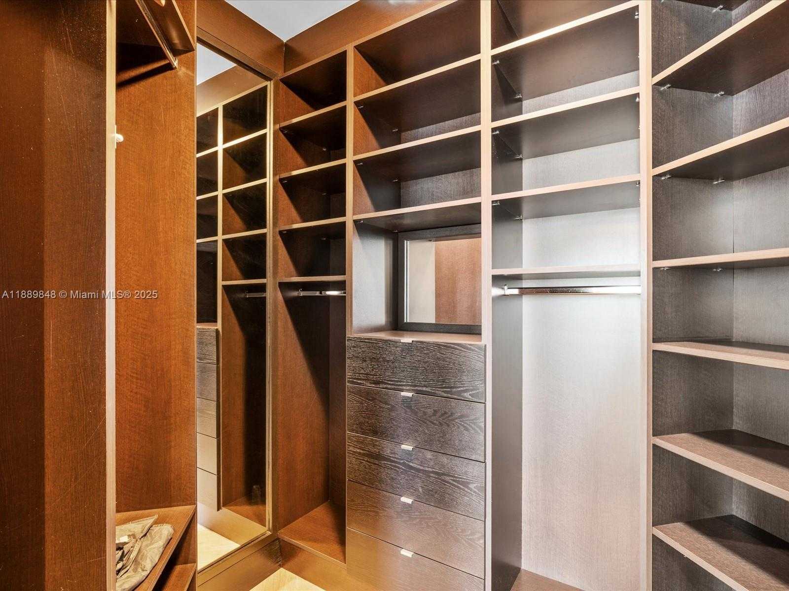Small Image of 2711 SOUTH OCEAN DR #4005, Hollywood Number 24