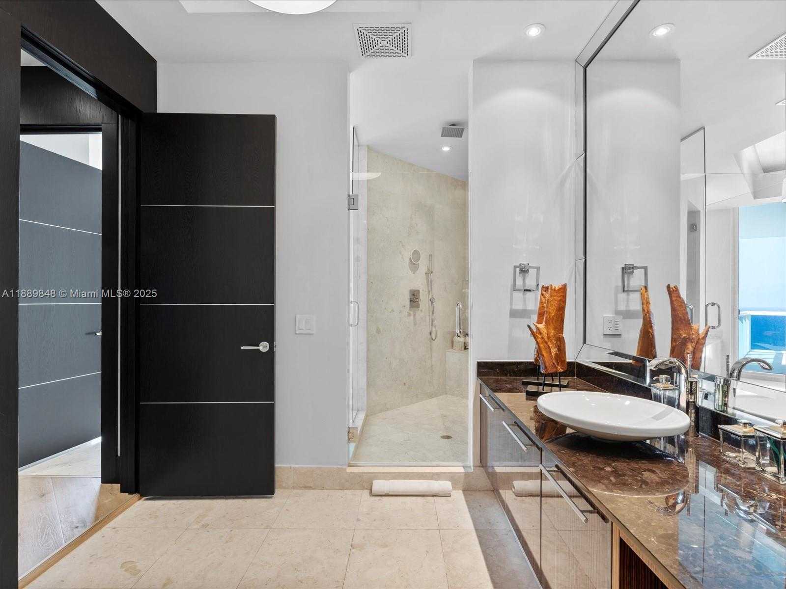 Small Image of 2711 SOUTH OCEAN DR #4005, Hollywood Number 31