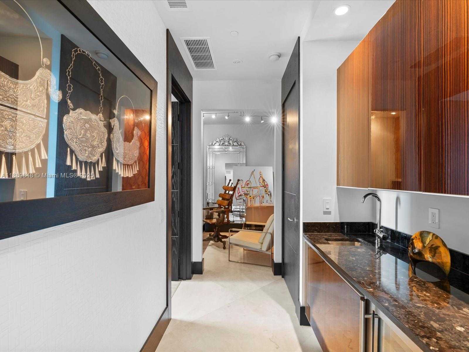 Small Image of 2711 SOUTH OCEAN DR #4005, Hollywood Number 40