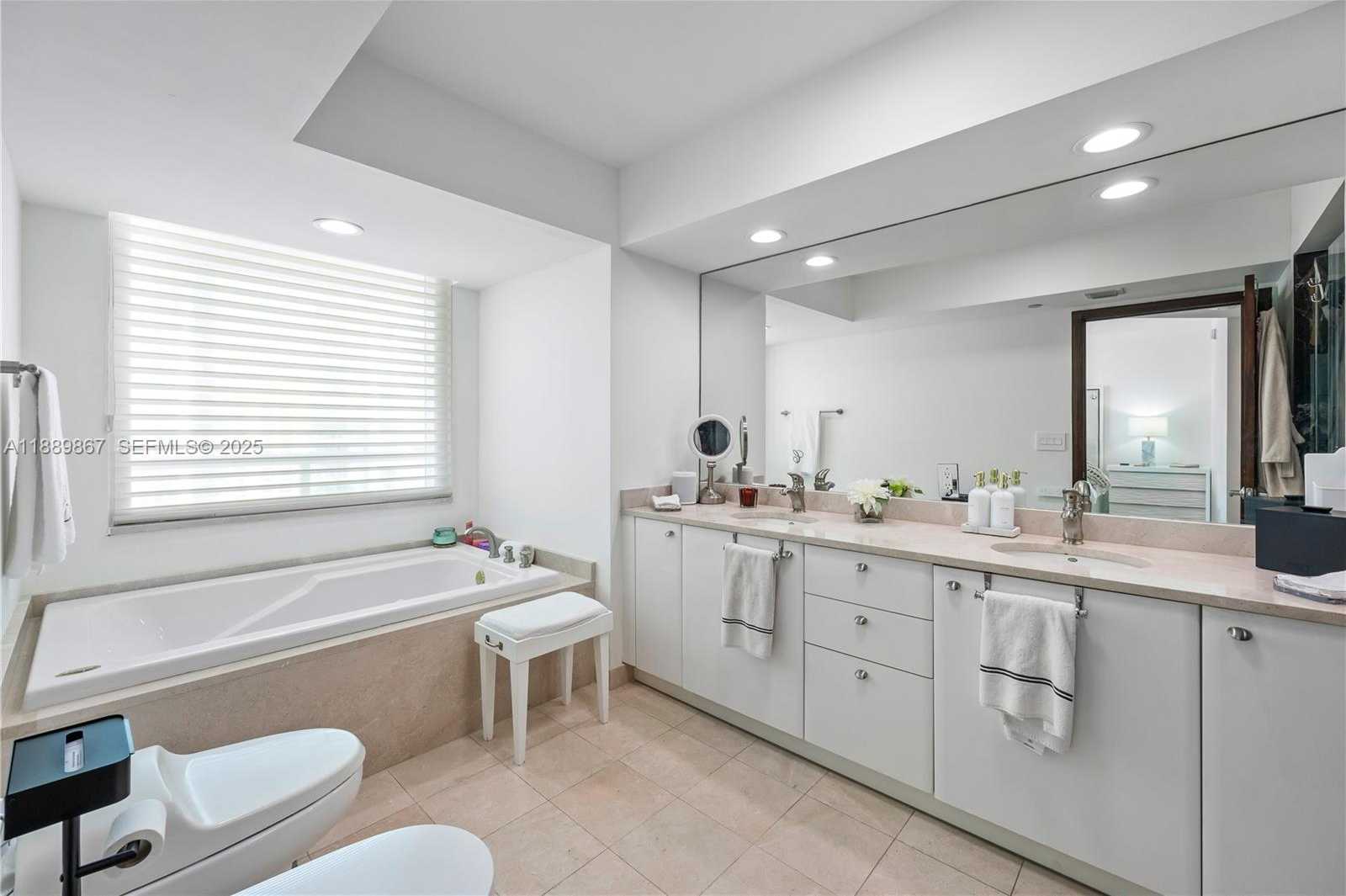 Imagen de Pequeño Objeto