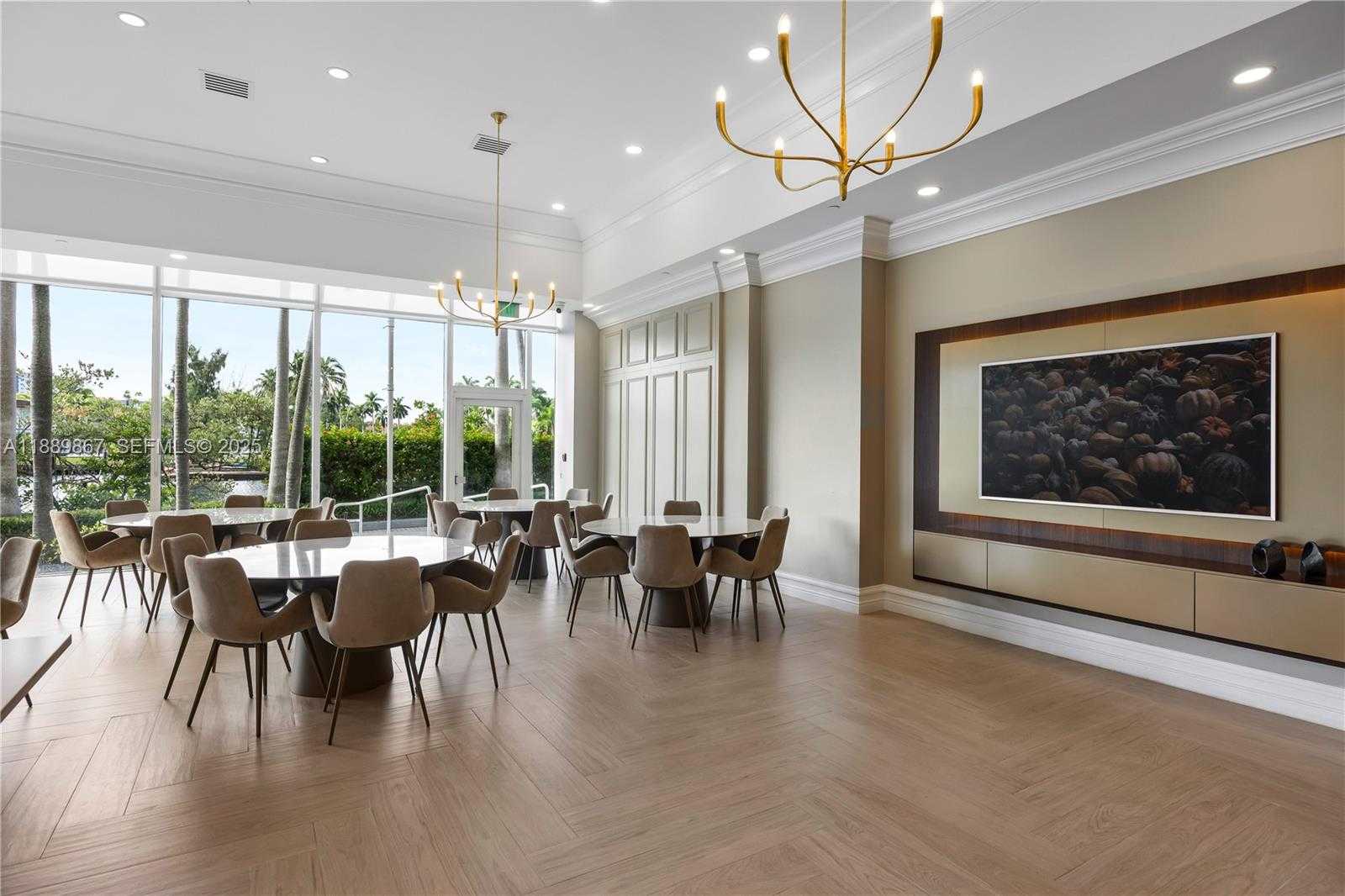 Imagen de Pequeño Objeto