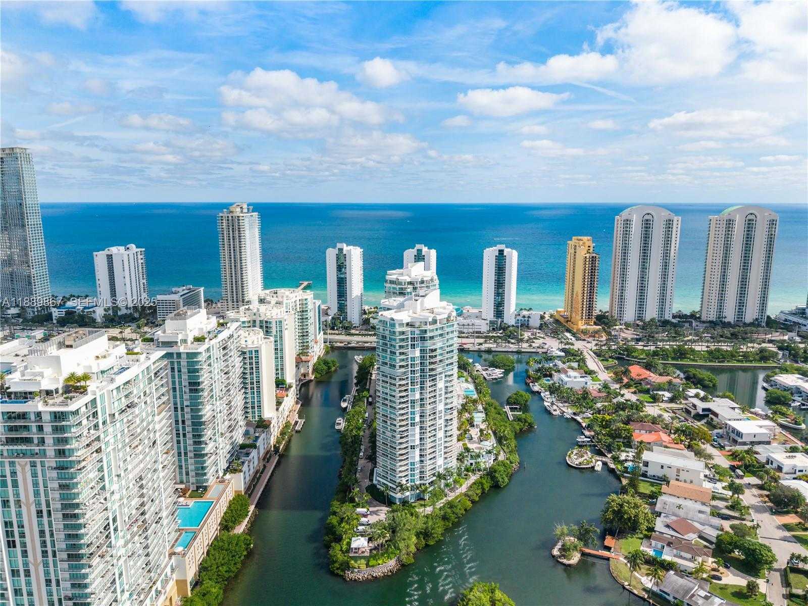 Imagen de Pequeño Objeto