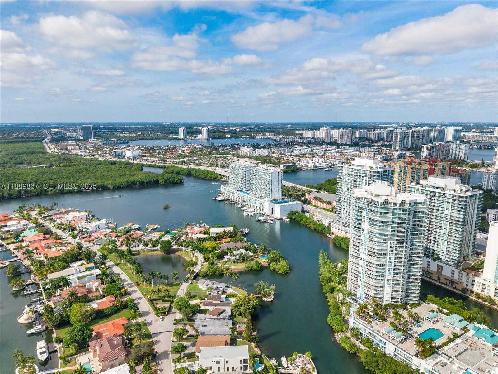 Imagen de Pequeño Objeto