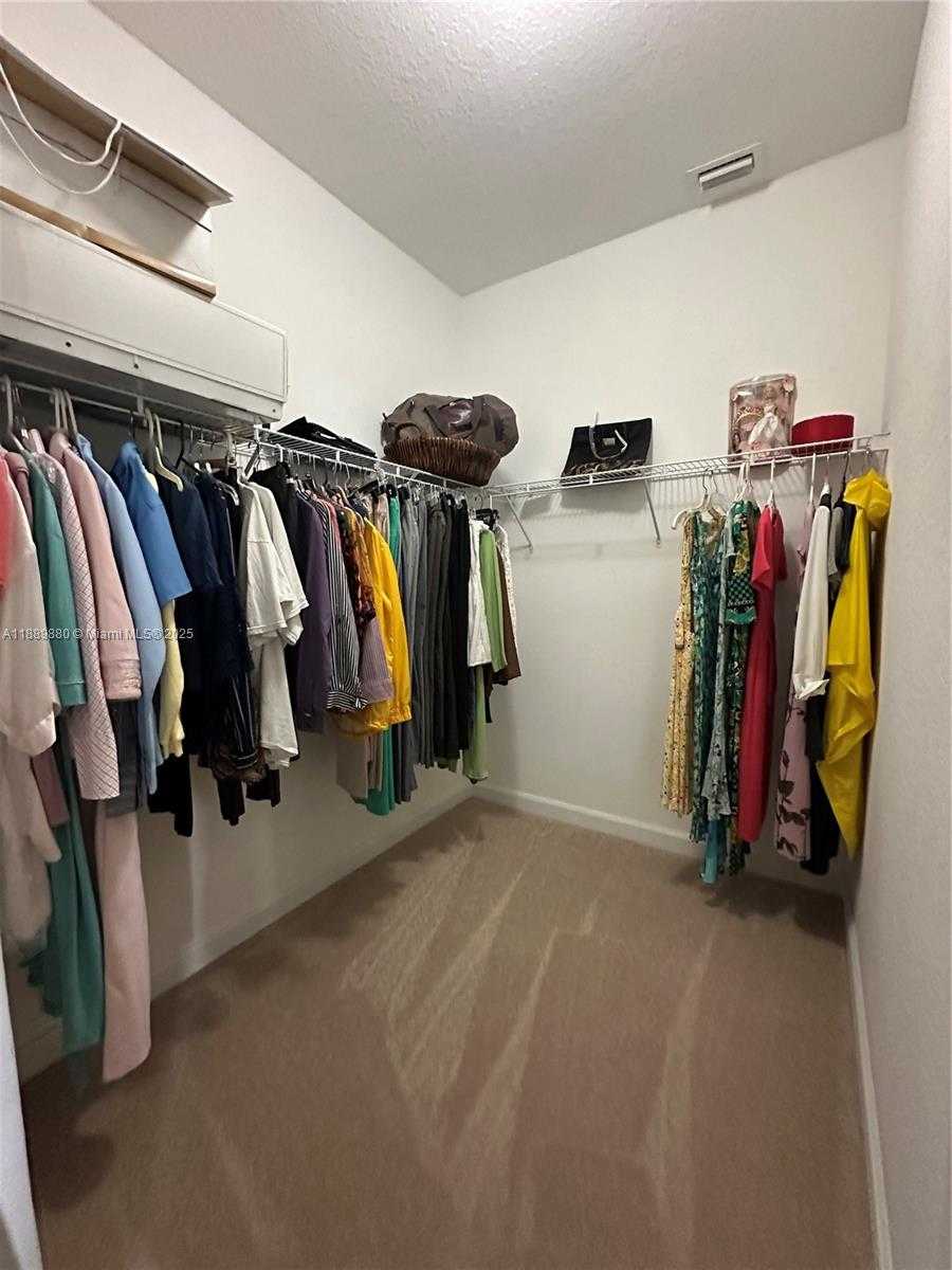 Small Image of 13261 SOUTH WEST 127TH CT, Miami Number 22