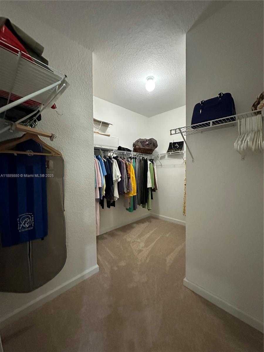 Small Image of 13261 SOUTH WEST 127TH CT, Miami Number 23