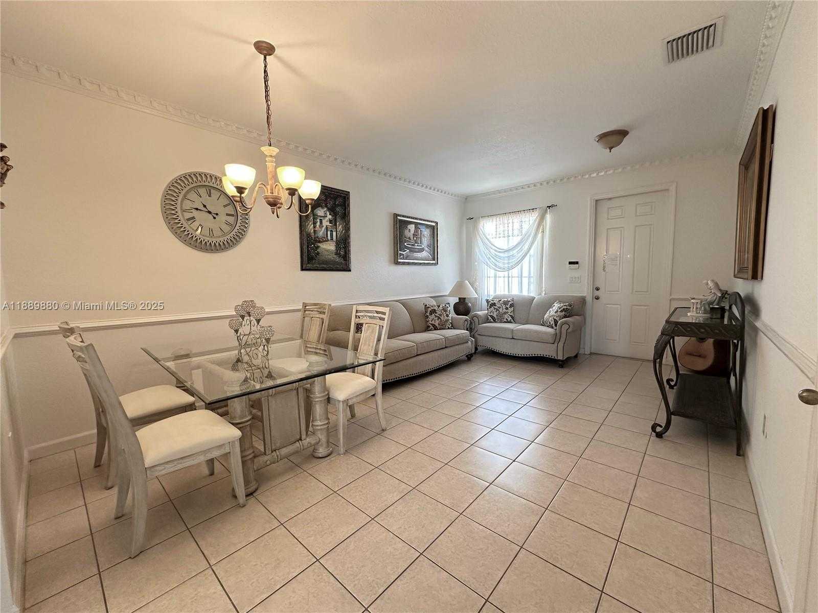 Small Image of 13261 SOUTH WEST 127TH CT, Miami Number 4