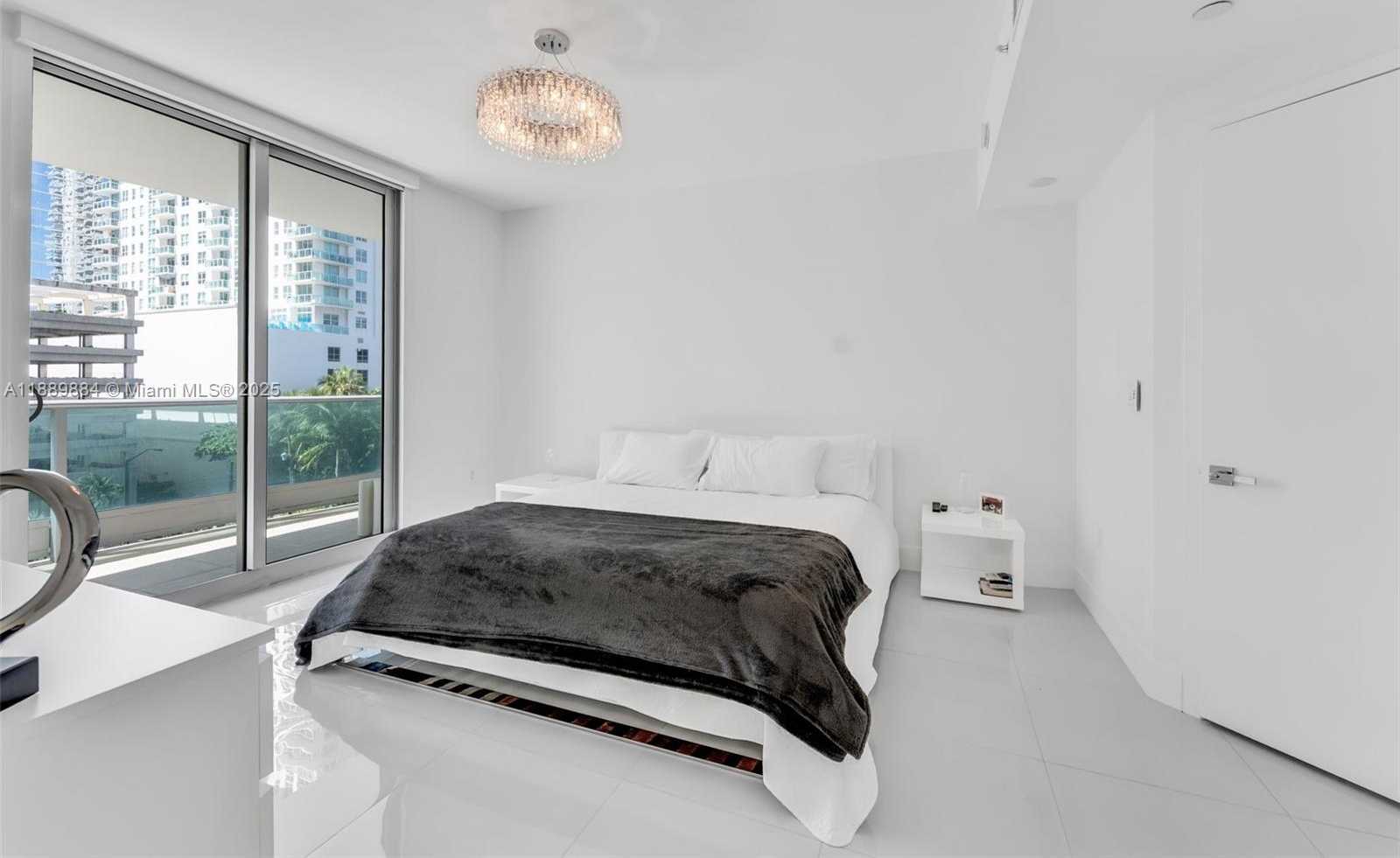 Small Image of 1331 BRICKELL BAY DR #502, Miami Number 15