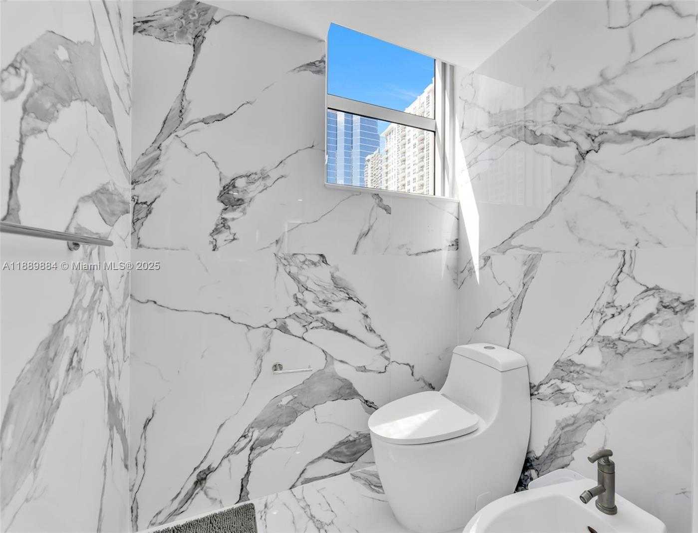 Small Image of 1331 BRICKELL BAY DR #502, Miami Number 17