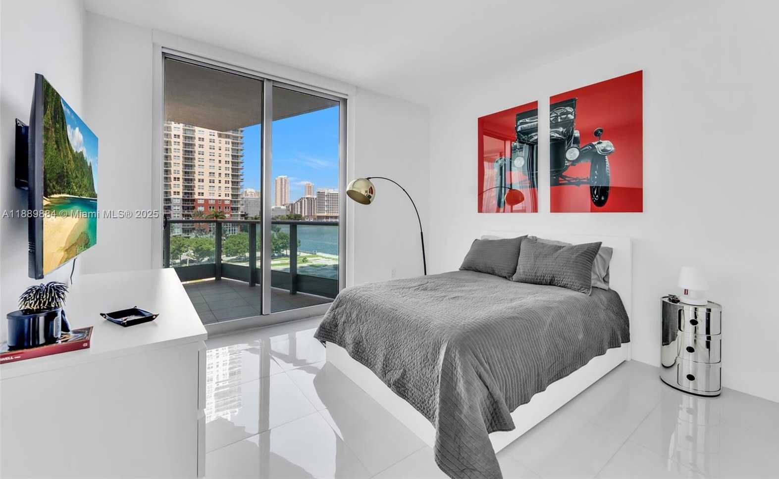 Small Image of 1331 BRICKELL BAY DR #502, Miami Number 21