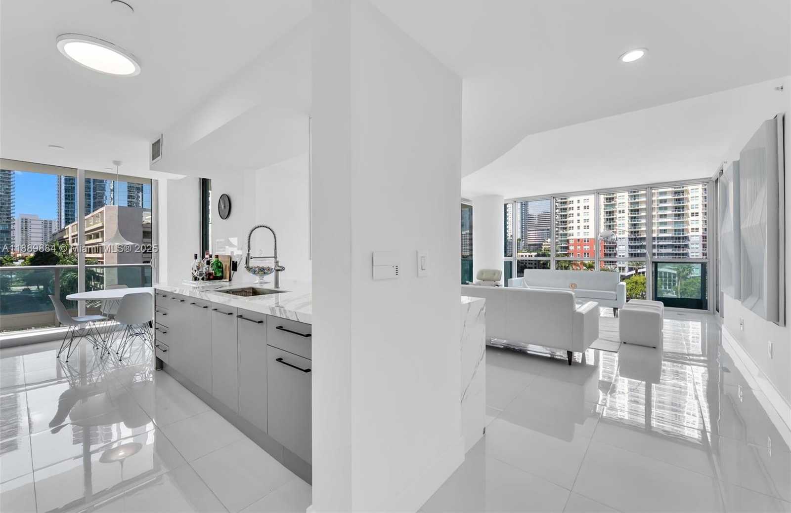 Small Image of 1331 BRICKELL BAY DR #502, Miami Number 4