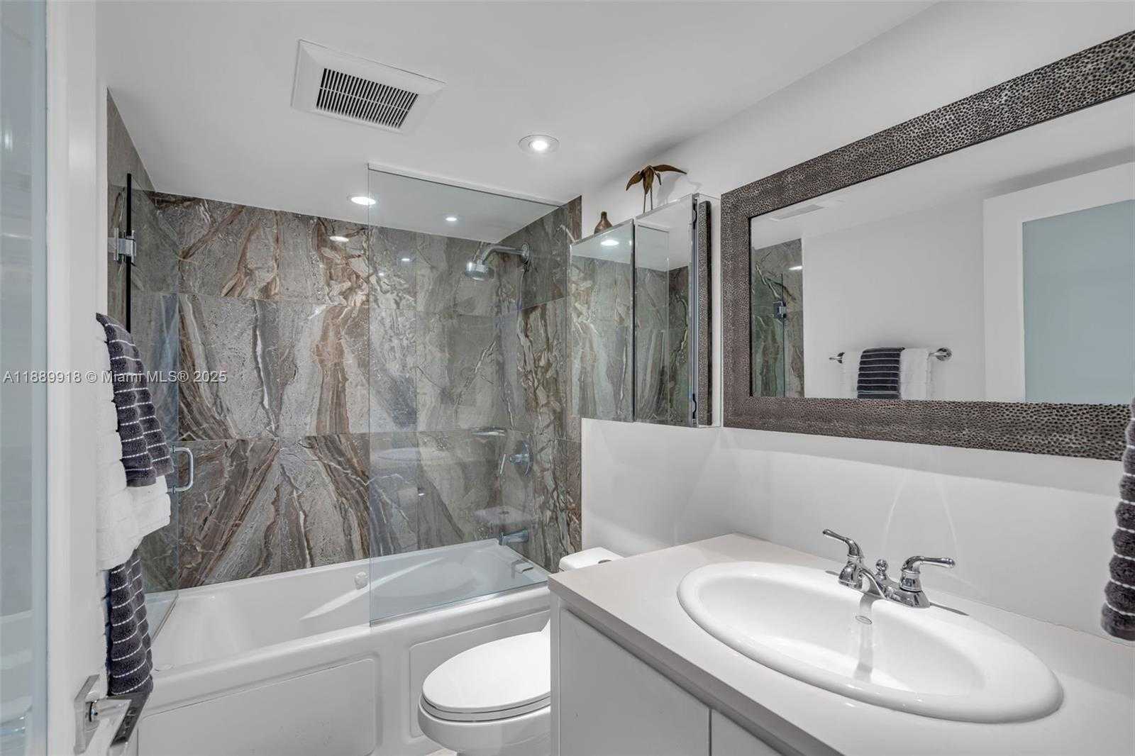 Small Image of 251 CRANDON BLVD #625, Key Biscayne Number 13