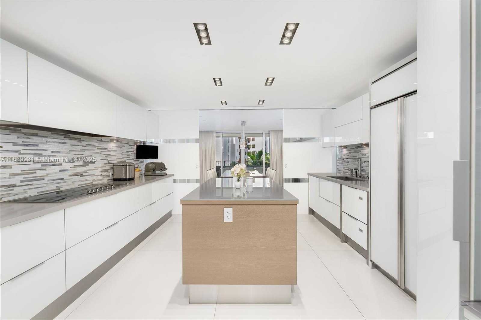 Small Image of 5134 FISHER ISLAND DR #5134, Miami Beach Number 18