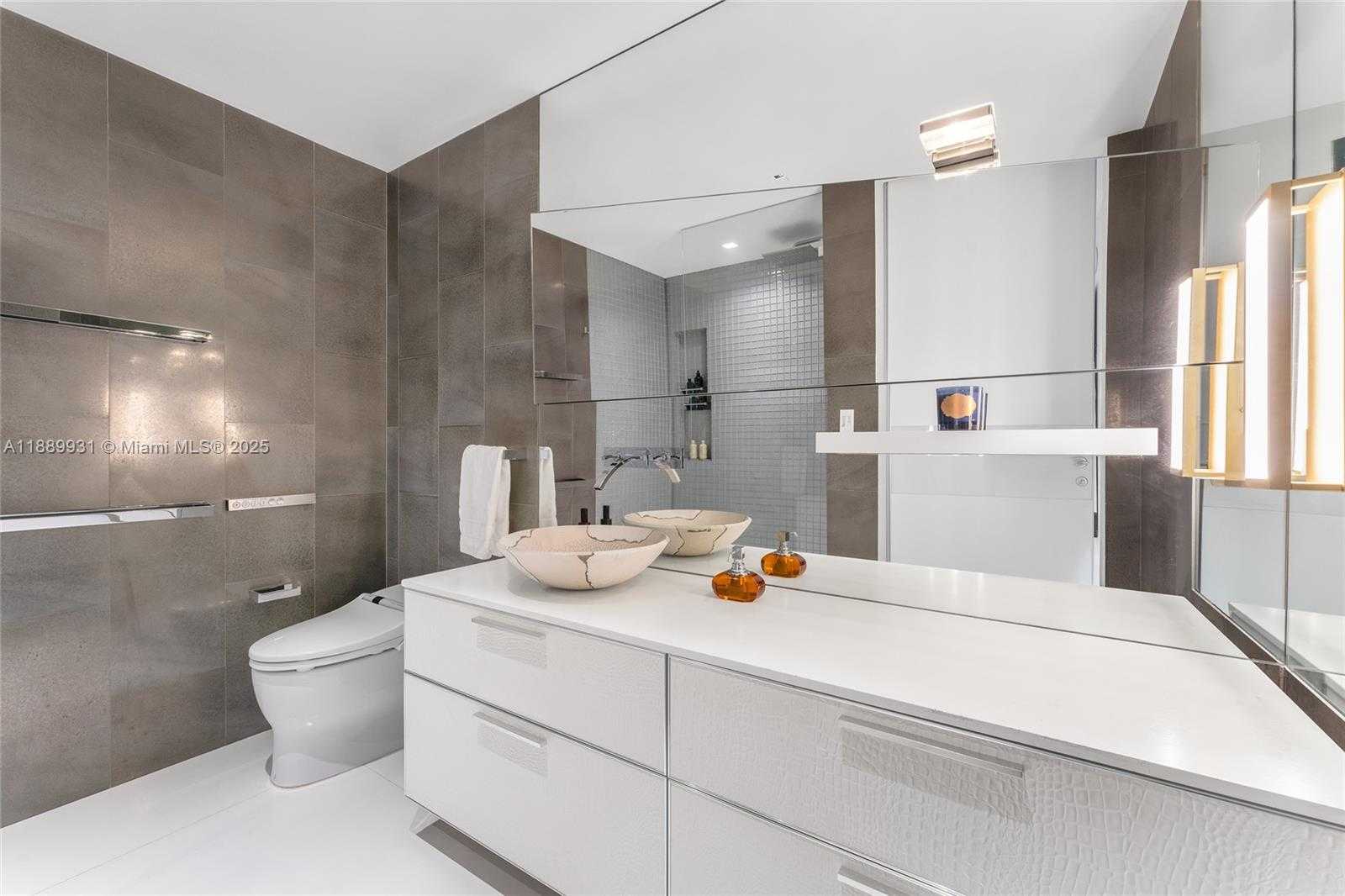 Small Image of 5134 FISHER ISLAND DR #5134, Miami Beach Number 38
