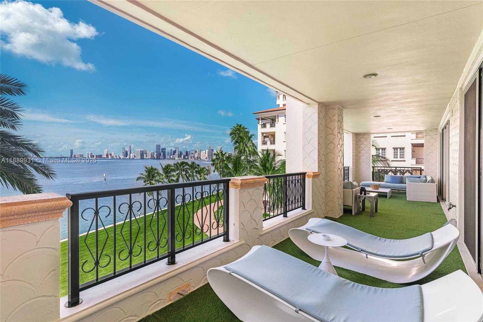 Small Image of 5134 FISHER ISLAND DR #5134, Miami Beach Number 4