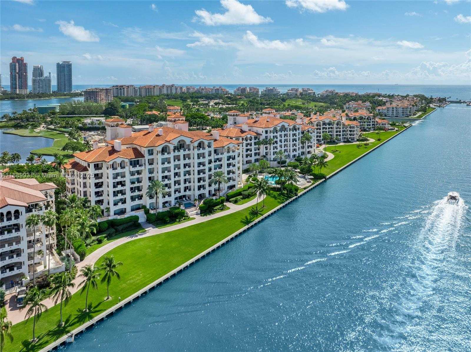 Small Image of 5134 FISHER ISLAND DR #5134, Miami Beach Number 49