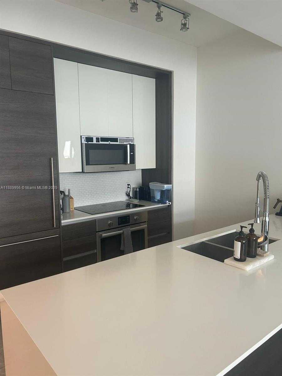 Small Image of 301 ALTARA AVE #LPH903, Coral Gables Number 10