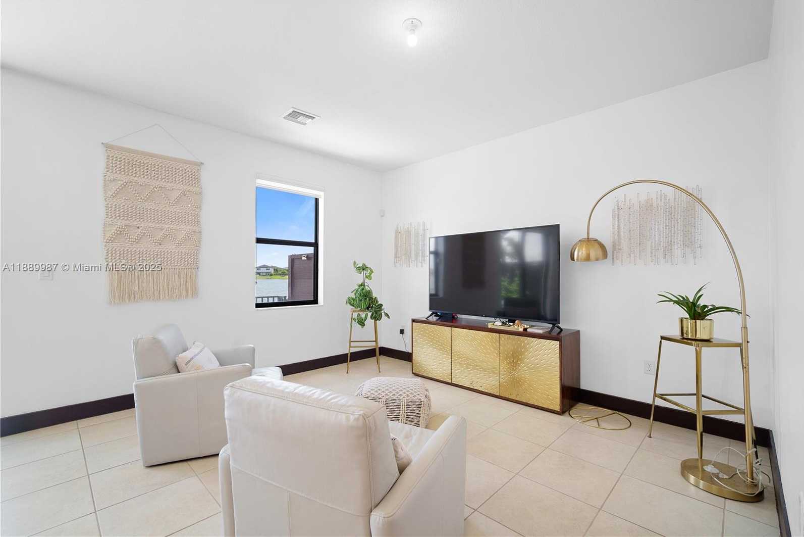 Small Image of 15673 NORTH WEST 91ST CT, Miami Lakes Number 12