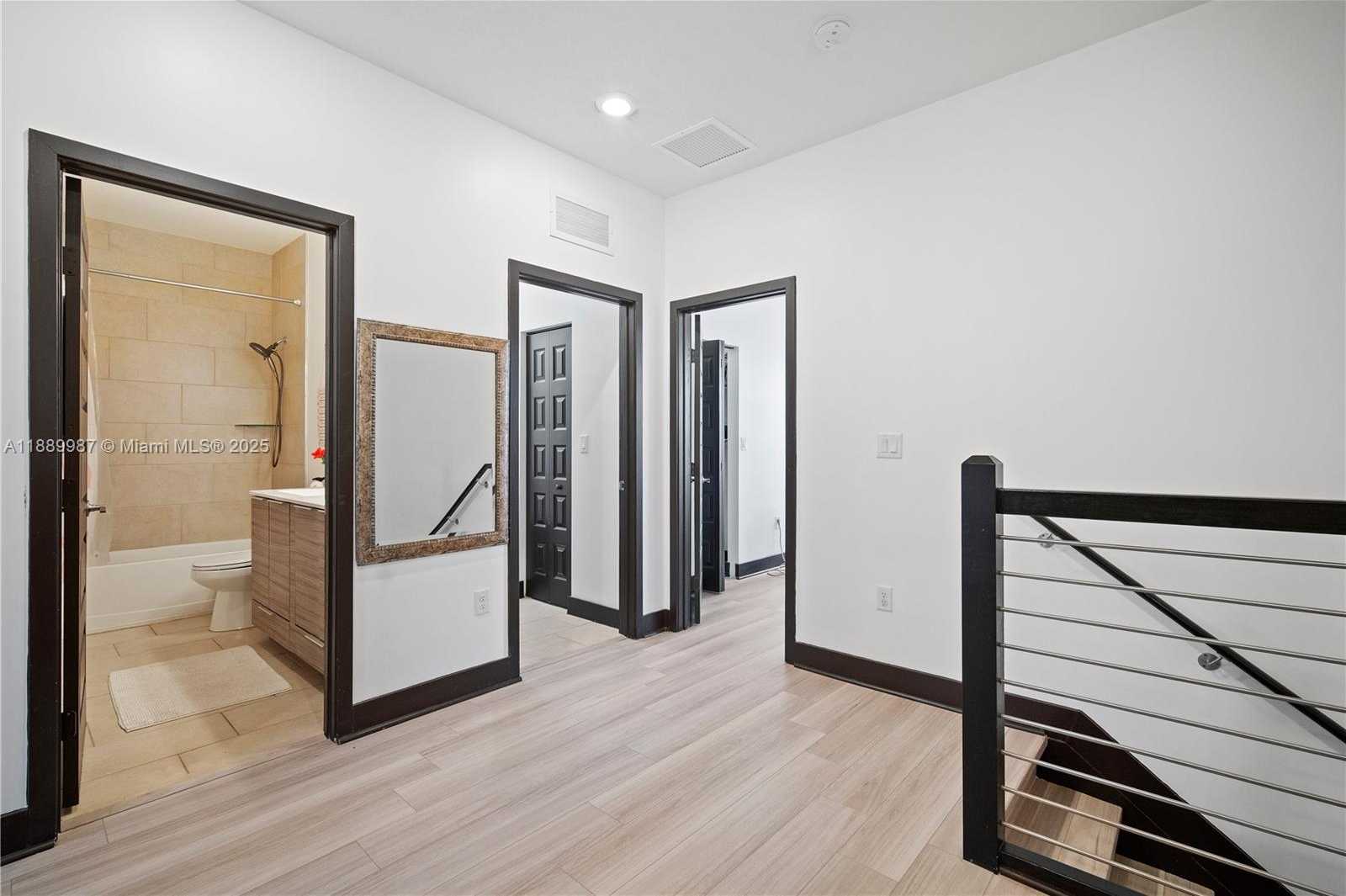 Small Image of 15673 NORTH WEST 91ST CT, Miami Lakes Number 20