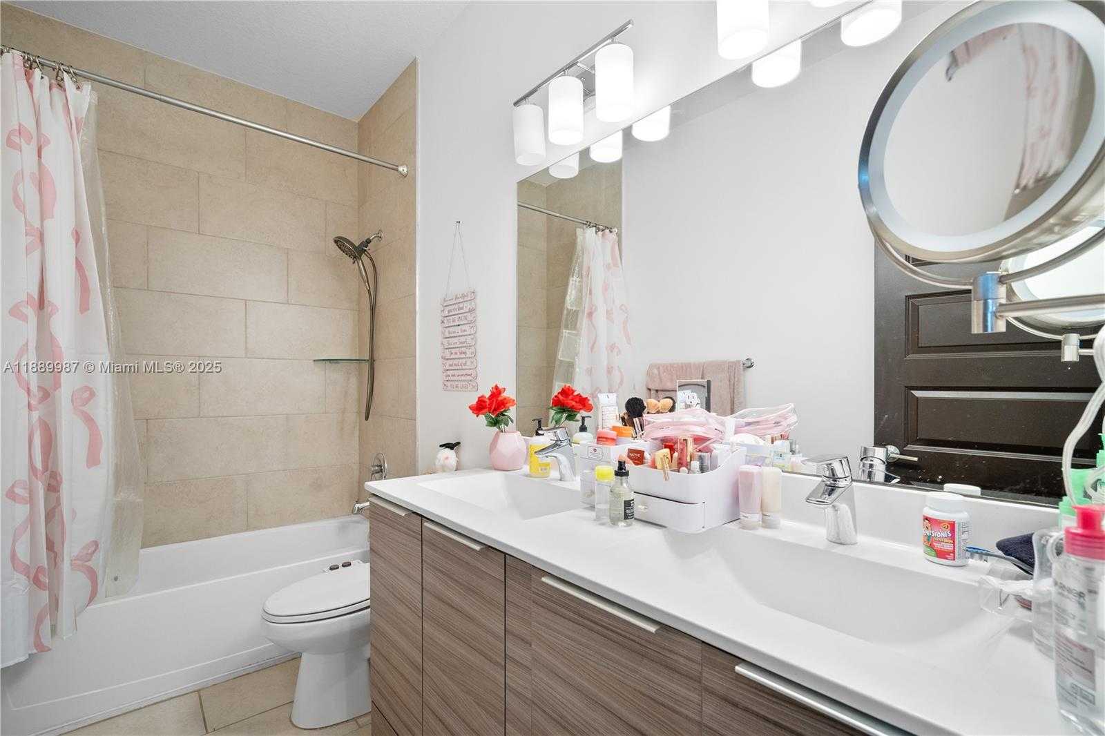Small Image of 15673 NORTH WEST 91ST CT, Miami Lakes Number 27