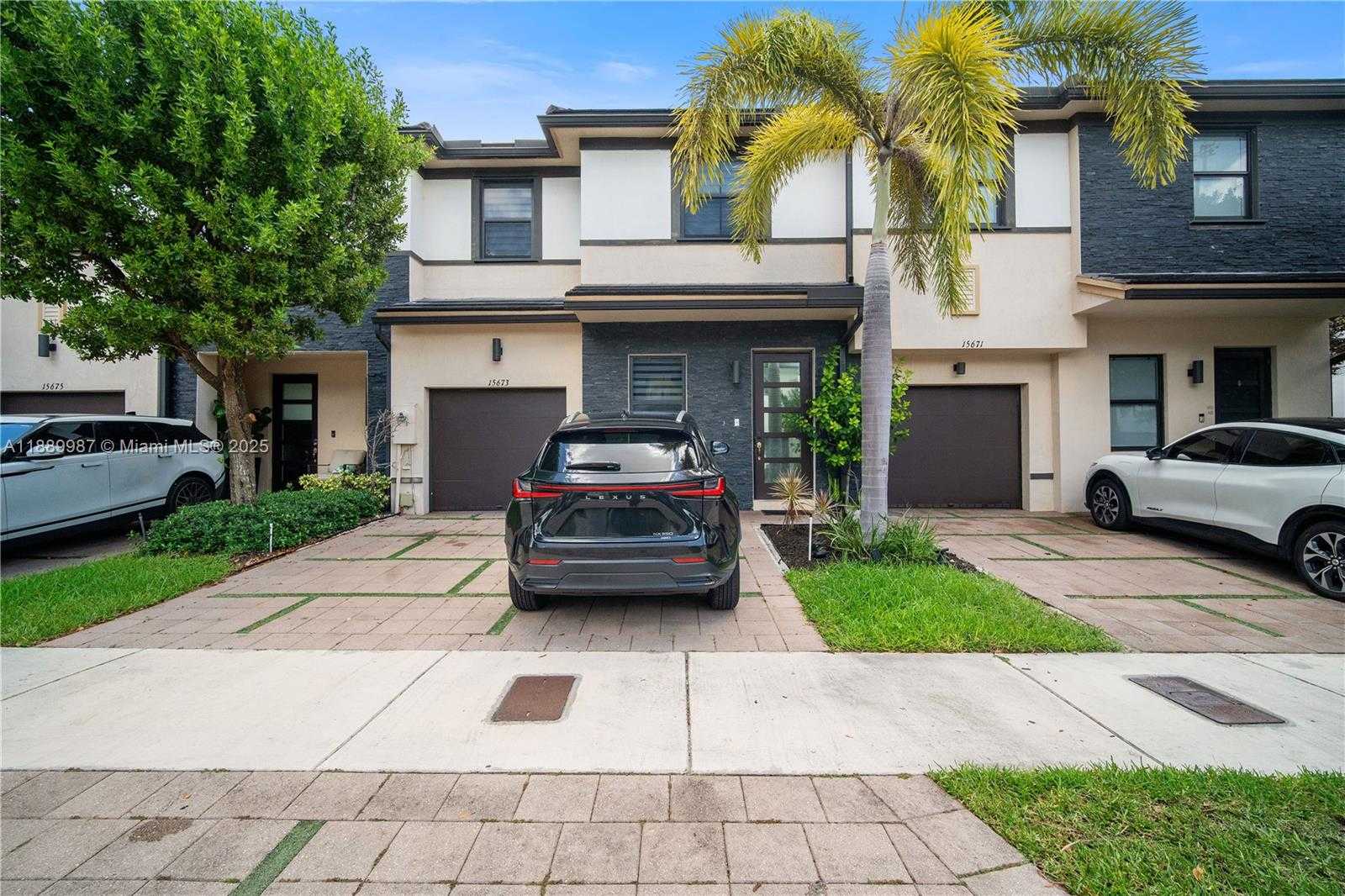 Small Image of 15673 NORTH WEST 91ST CT, Miami Lakes Number 7
