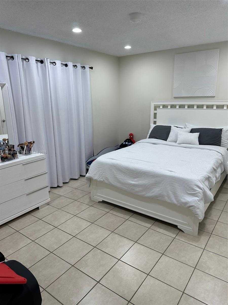 Small Image of 11301 SOUTH WEST 200TH ST #305-A, Miami Number 10