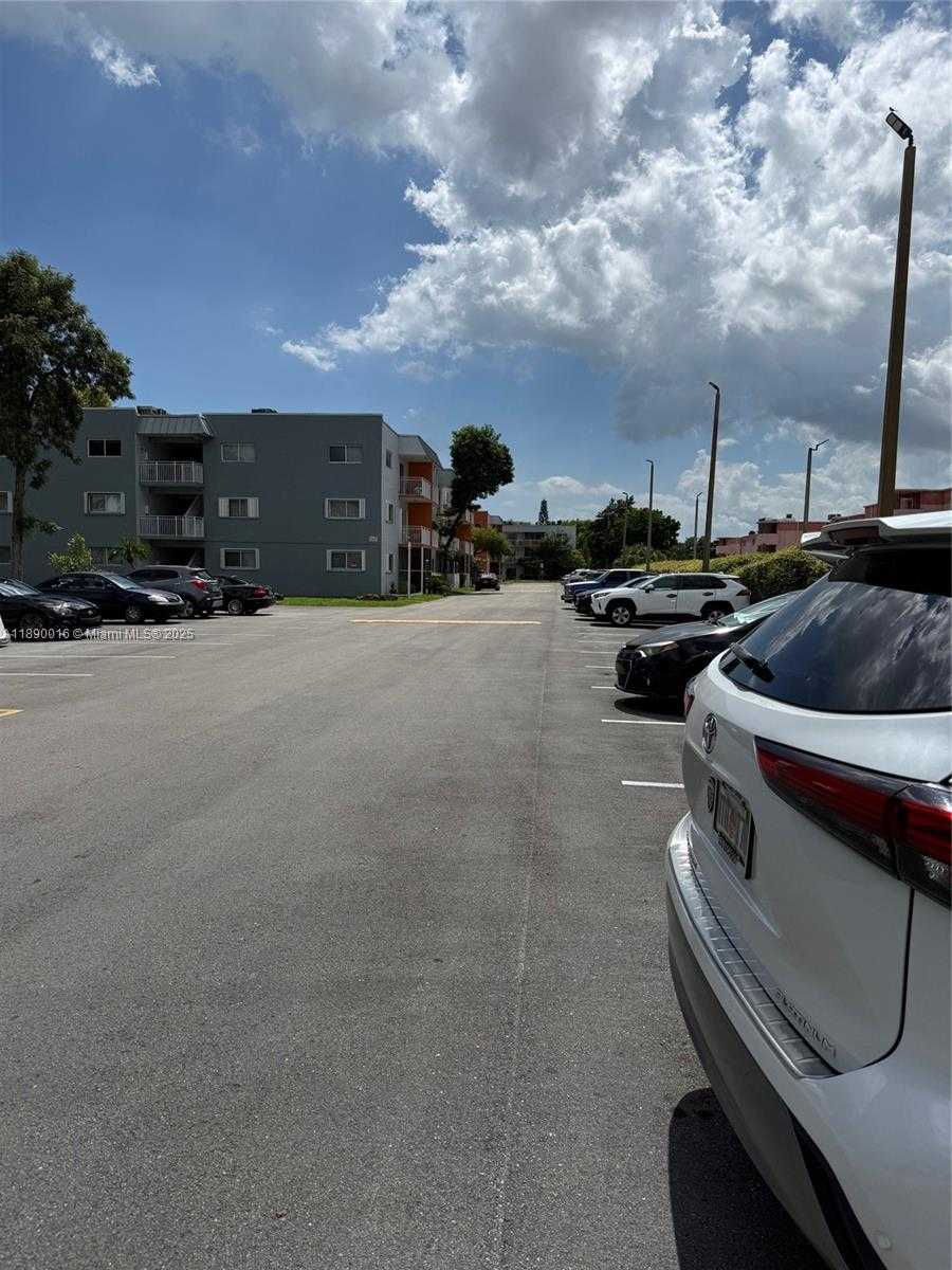 Small Image of 11301 SOUTH WEST 200TH ST #305-A, Miami Number 27