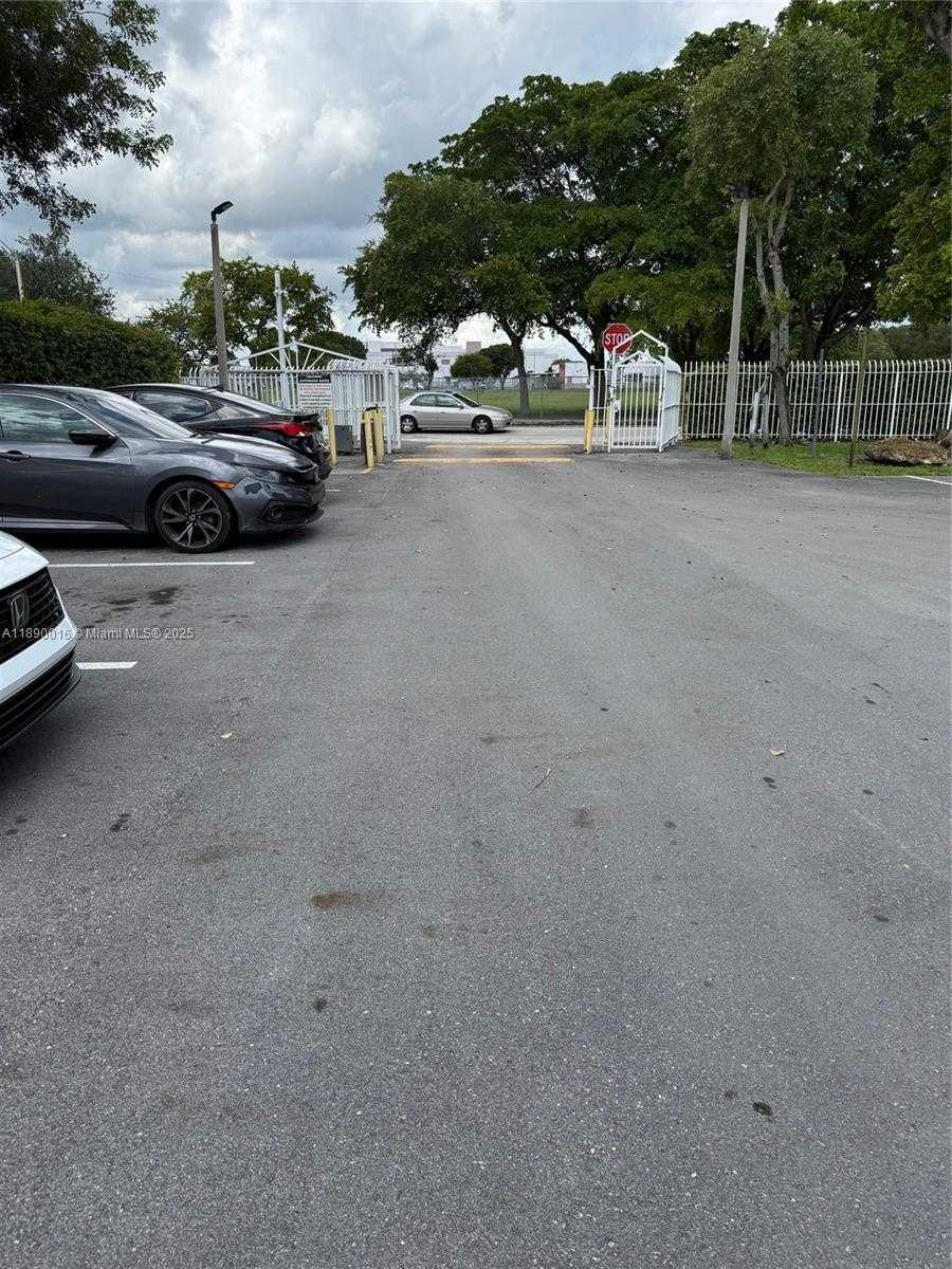 Small Image of 11301 SOUTH WEST 200TH ST #305-A, Miami Number 6