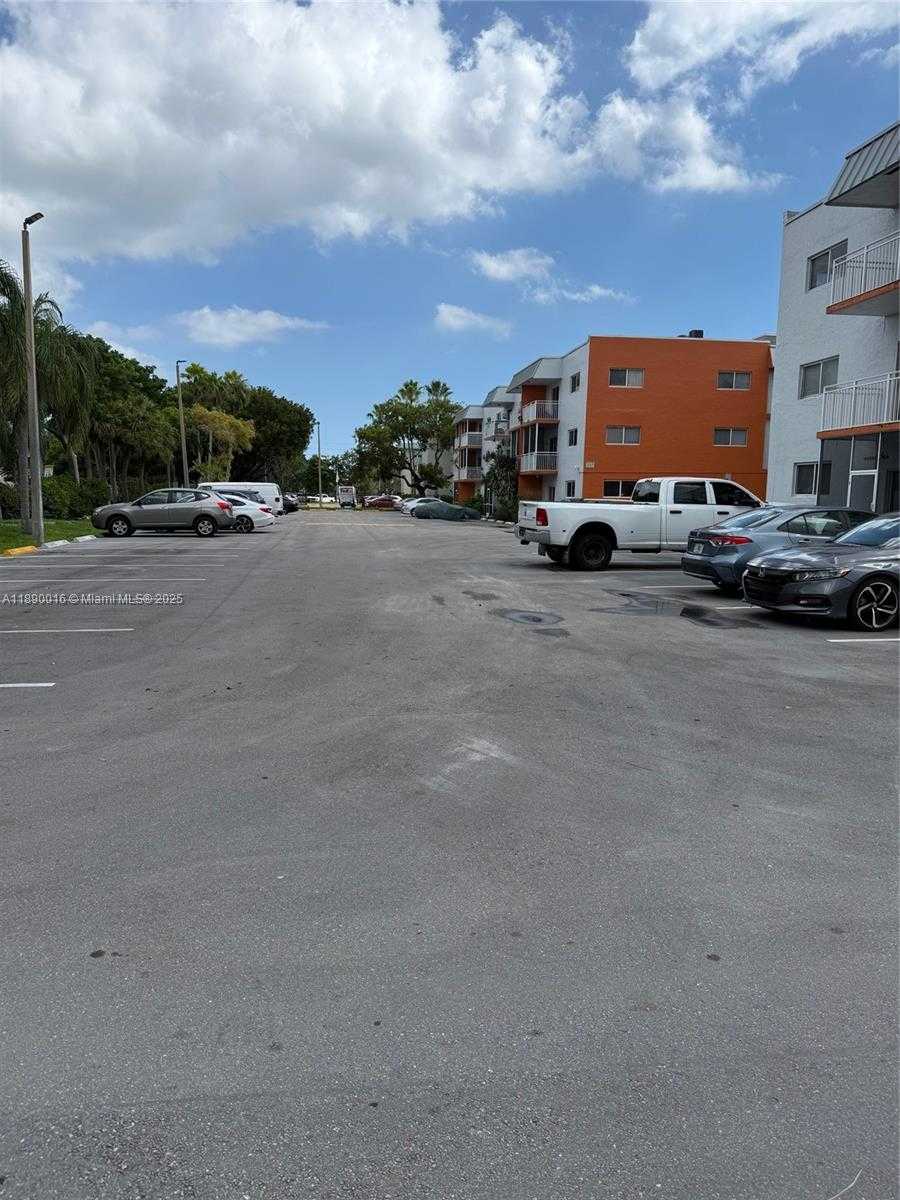 Small Image of 11301 SOUTH WEST 200TH ST #305-A, Miami Number 9