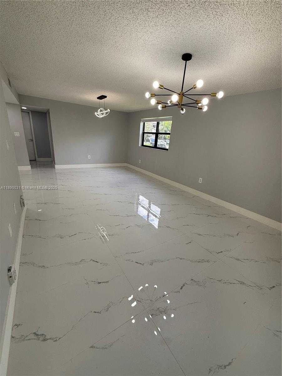 Small Image of 9937 NOB HILL PL #1637, Sunrise Number 10