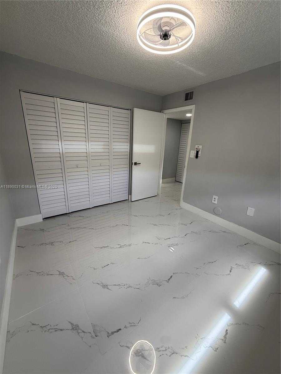 Small Image of 9937 NOB HILL PL #1637, Sunrise Number 23