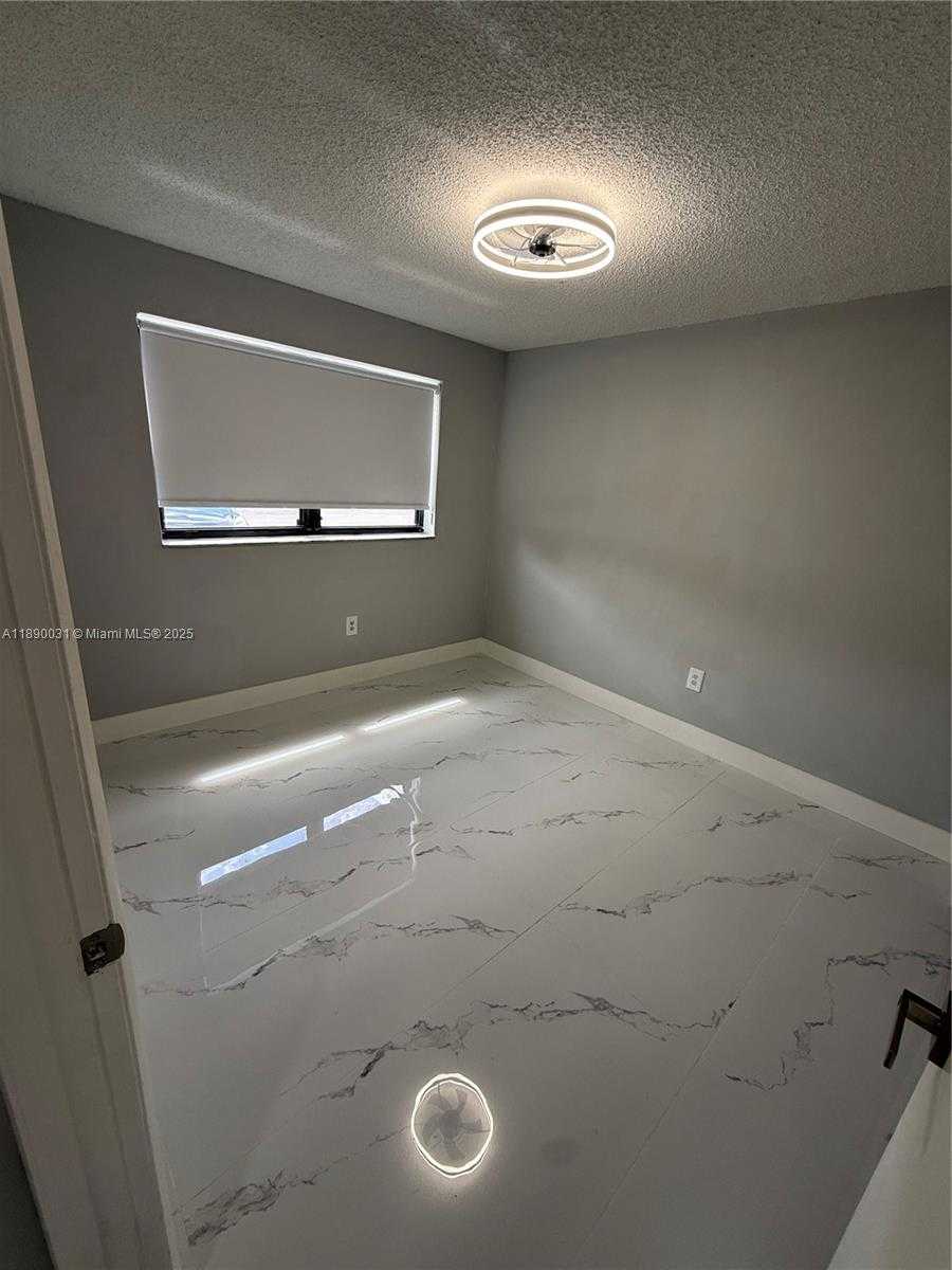 Small Image of 9937 NOB HILL PL #1637, Sunrise Number 25