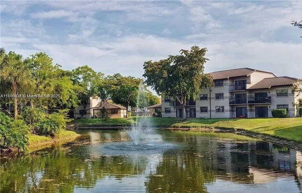 Small Image of 9937 NOB HILL PL #1637, Sunrise Number 3