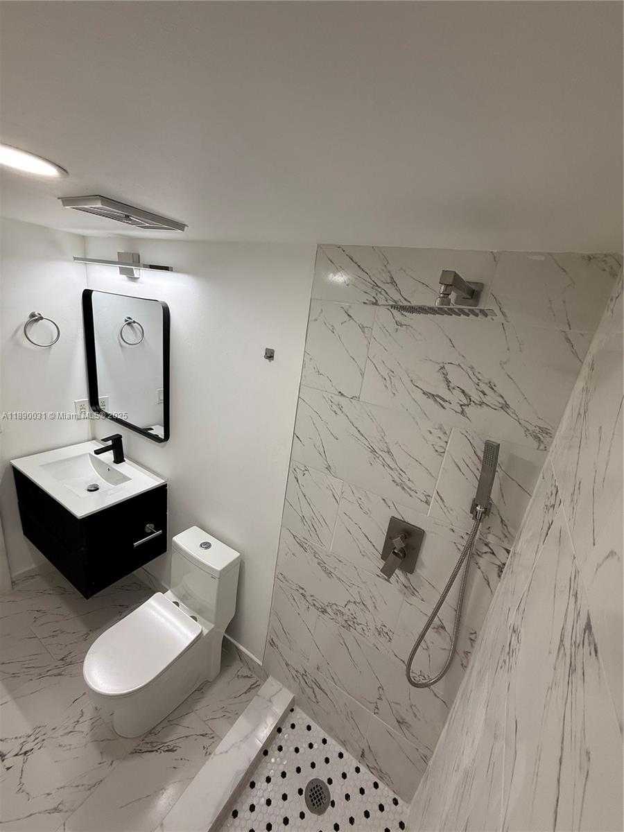 Small Image of 9937 NOB HILL PL #1637, Sunrise Number 37