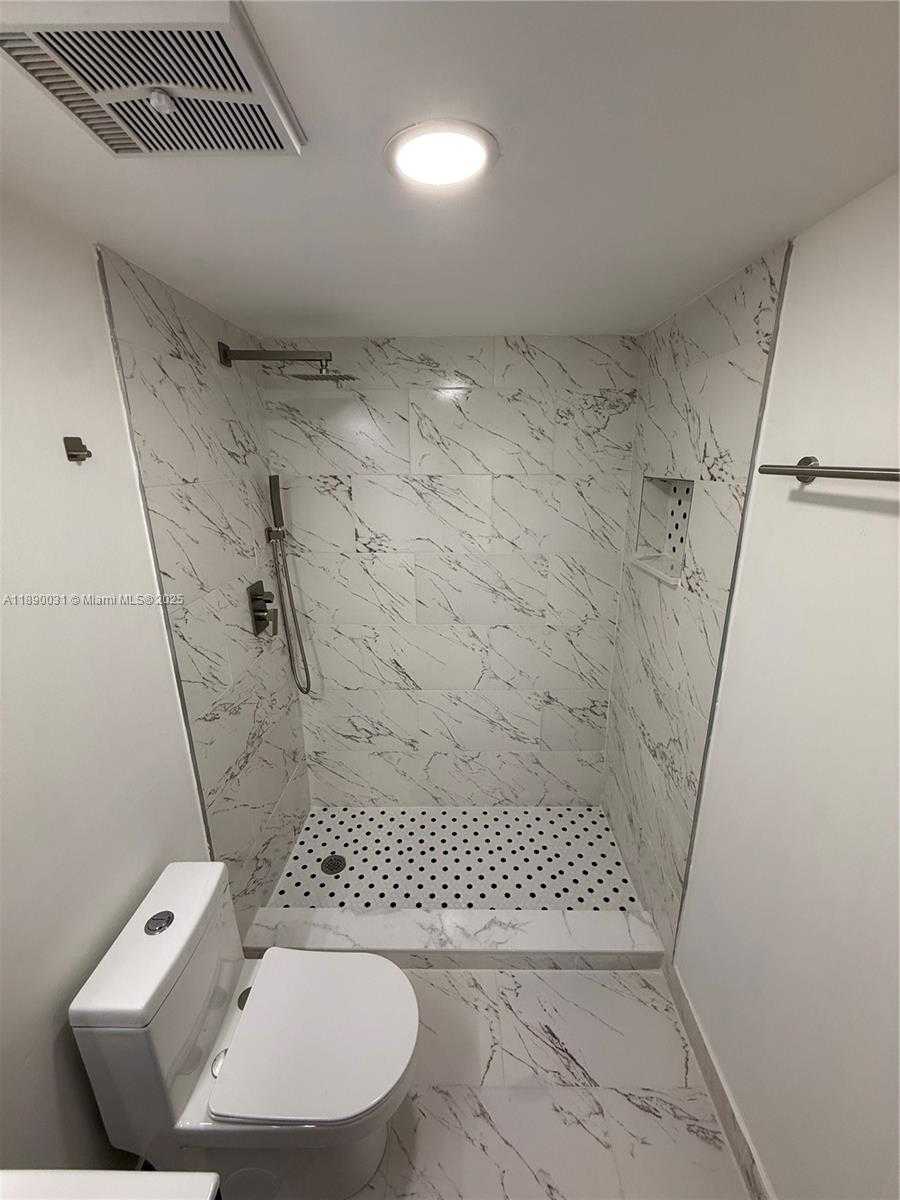 Small Image of 9937 NOB HILL PL #1637, Sunrise Number 38