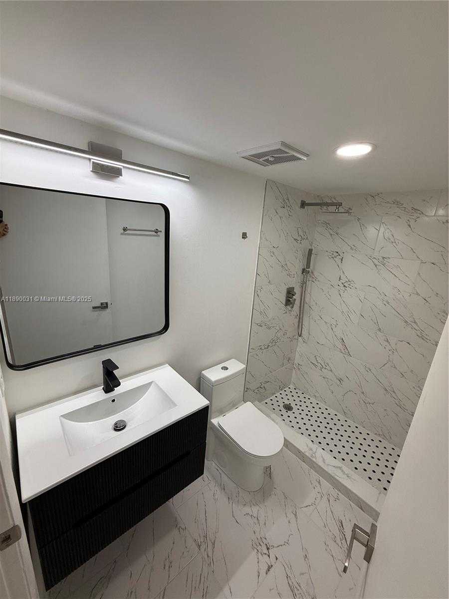 Small Image of 9937 NOB HILL PL #1637, Sunrise Number 39