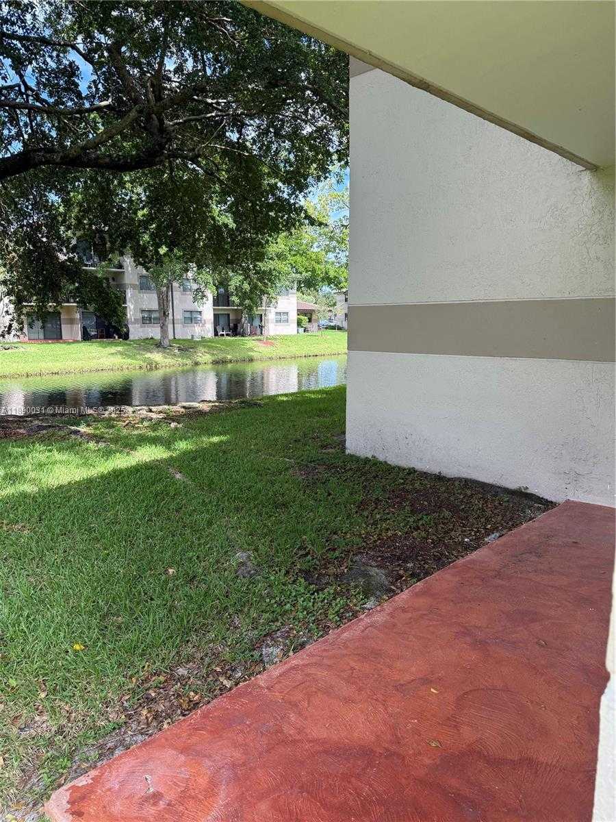 Small Image of 9937 NOB HILL PL #1637, Sunrise Number 42