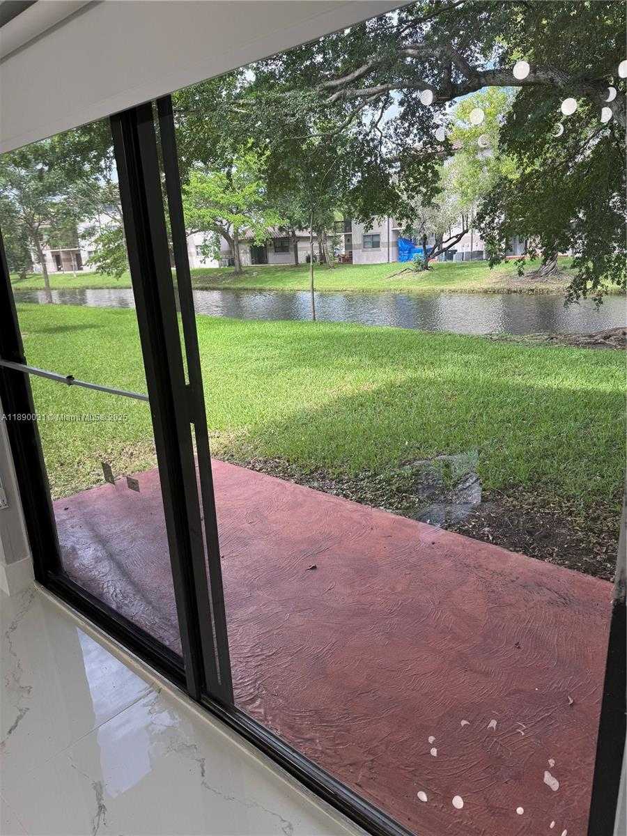 Small Image of 9937 NOB HILL PL #1637, Sunrise Number 44