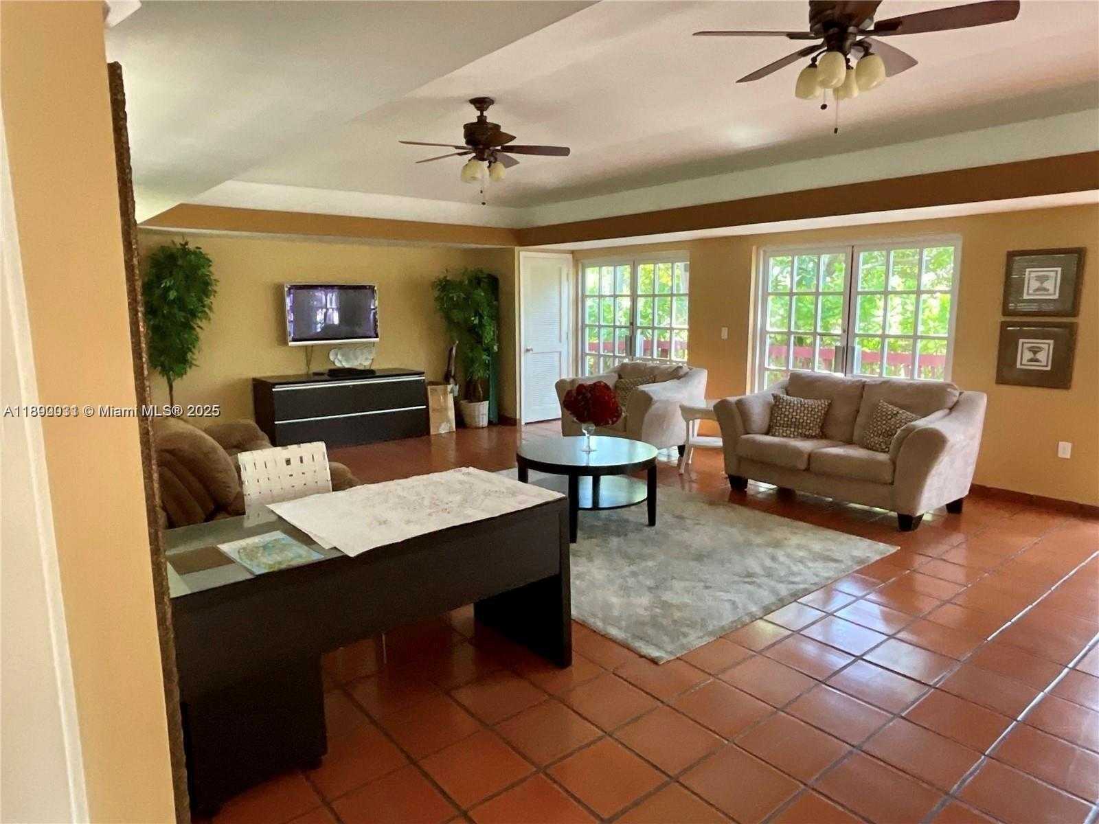 Small Image of 9937 NOB HILL PL #1637, Sunrise Number 46