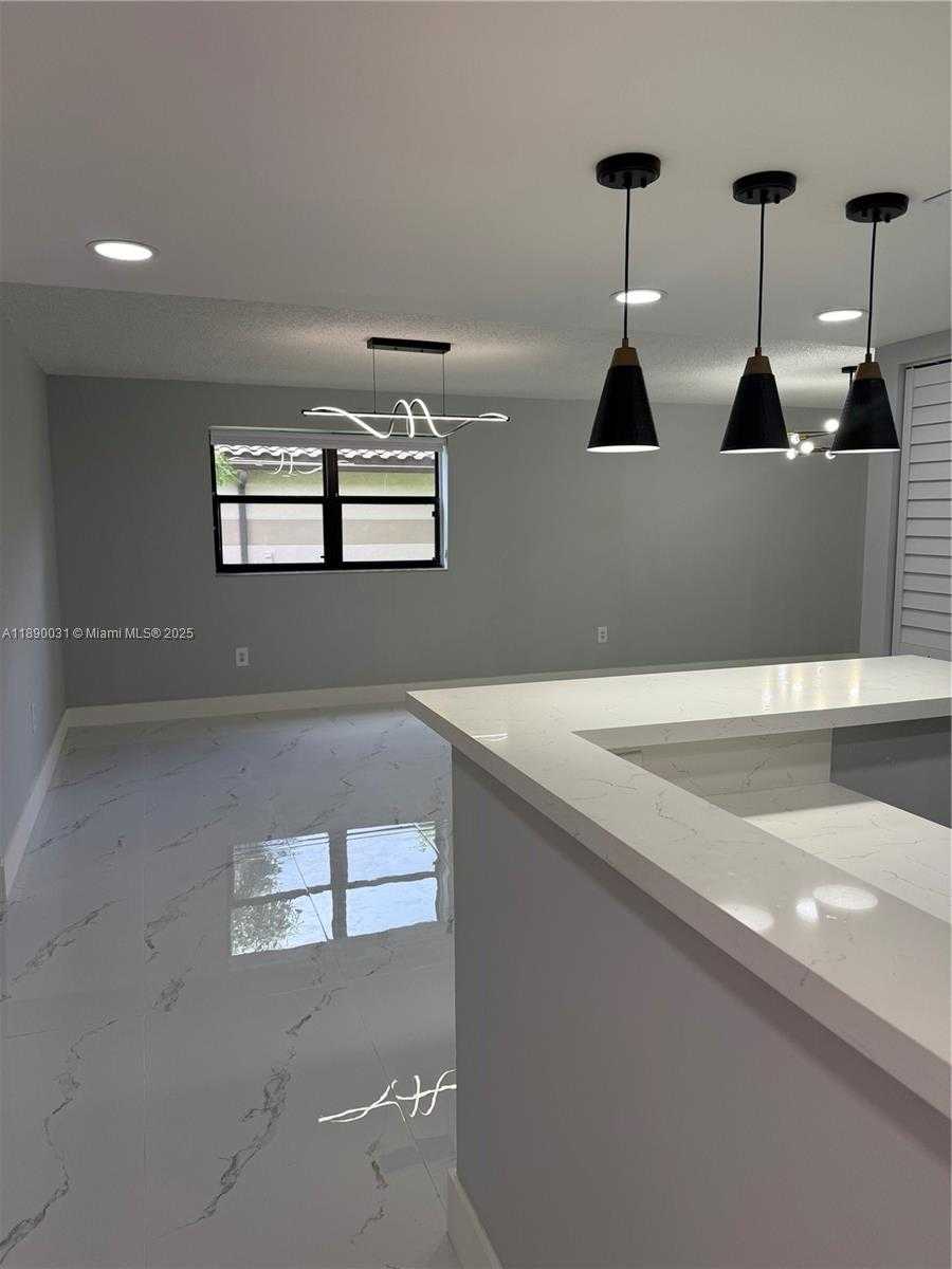 Small Image of 9937 NOB HILL PL #1637, Sunrise Number 6