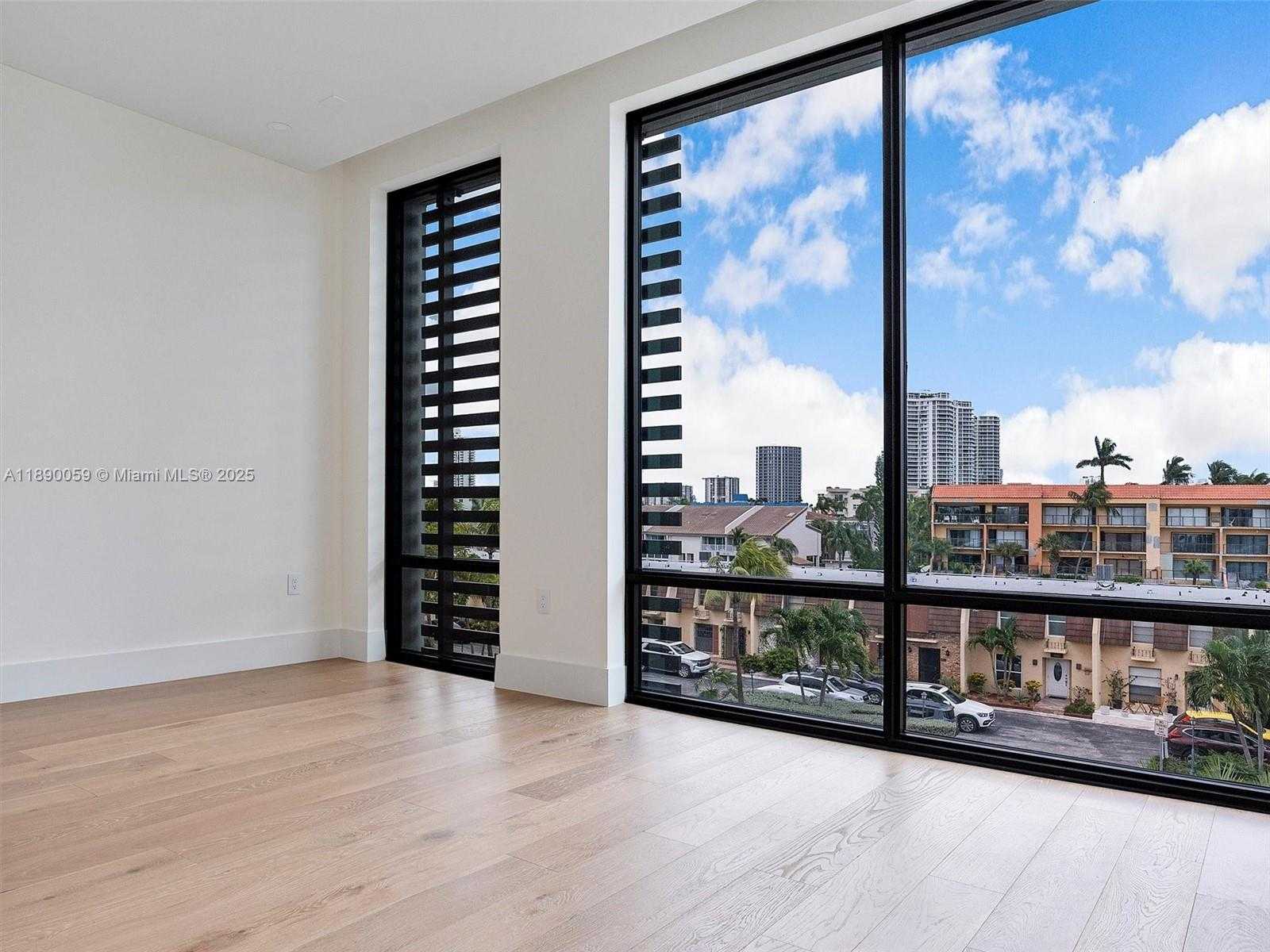 Small Image of 4004 NORTH EAST 167 ST #8, North Miami Beach Number 47