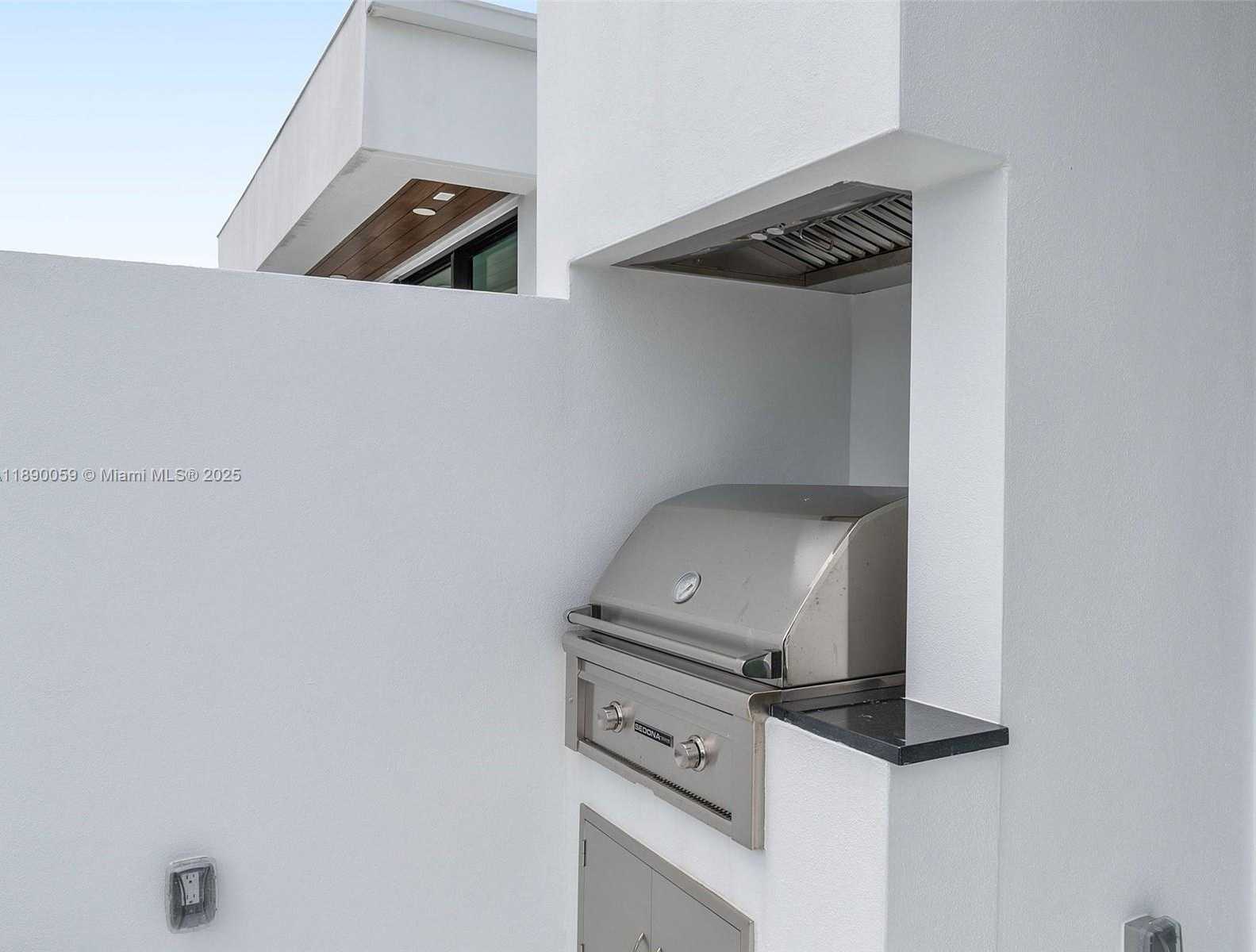 Small Image of 4004 NORTH EAST 167 ST #8, North Miami Beach Number 68