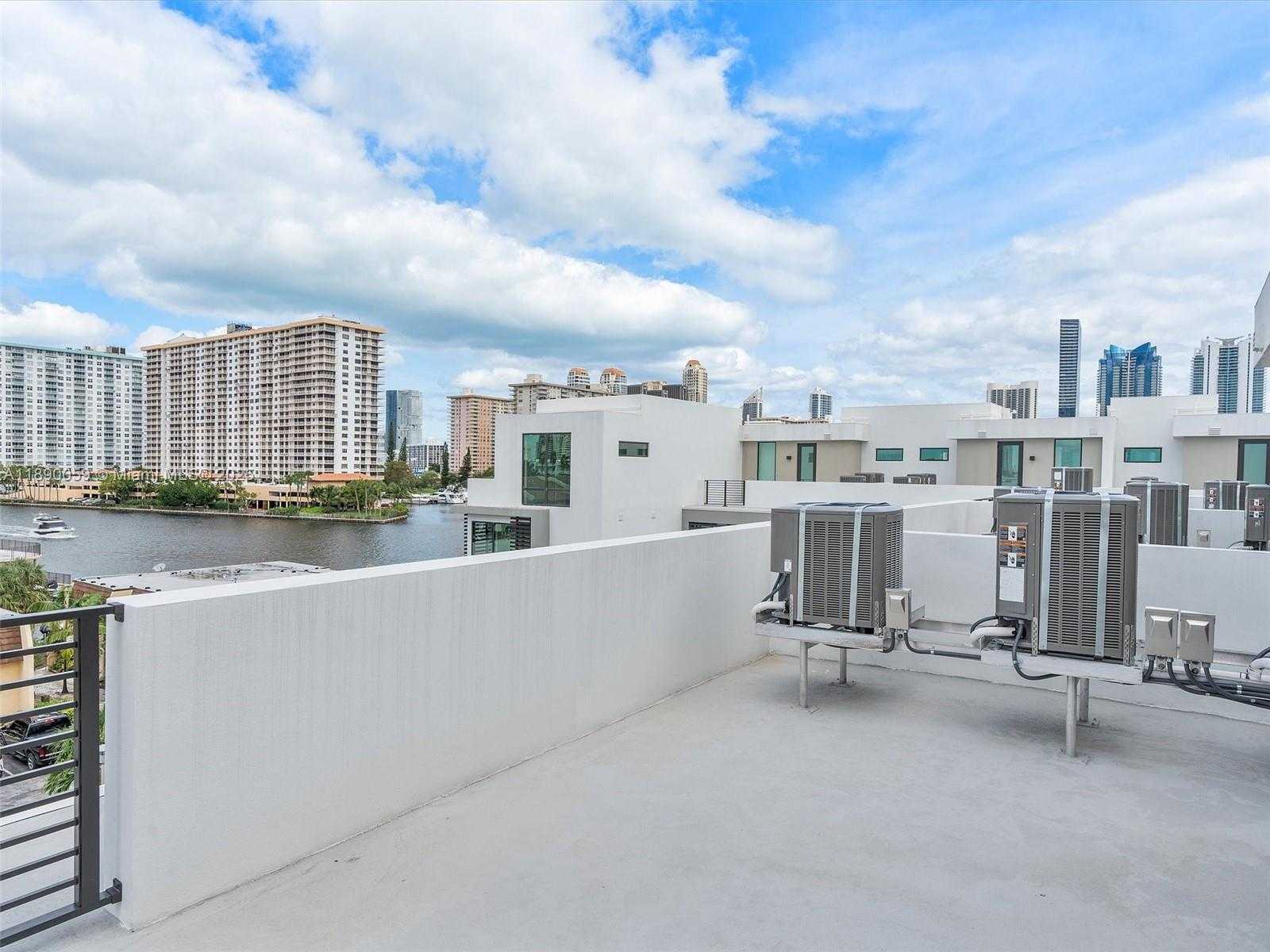 Small Image of 4004 NORTH EAST 167 ST #8, North Miami Beach Number 72