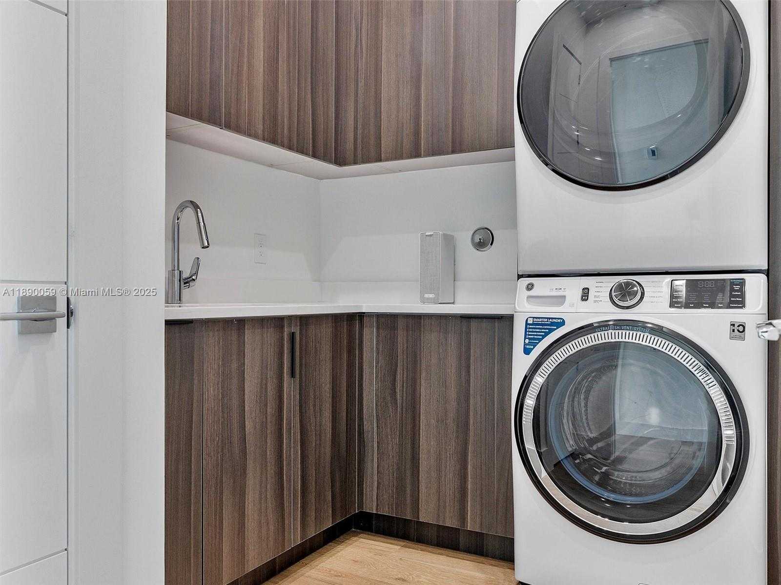 Small Image of 4004 NORTH EAST 167 ST #8, North Miami Beach Number 78