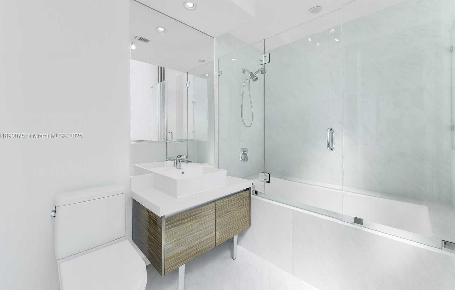 Small Image of 1100 BISCAYNE BLVD #6307, Miami Number 17