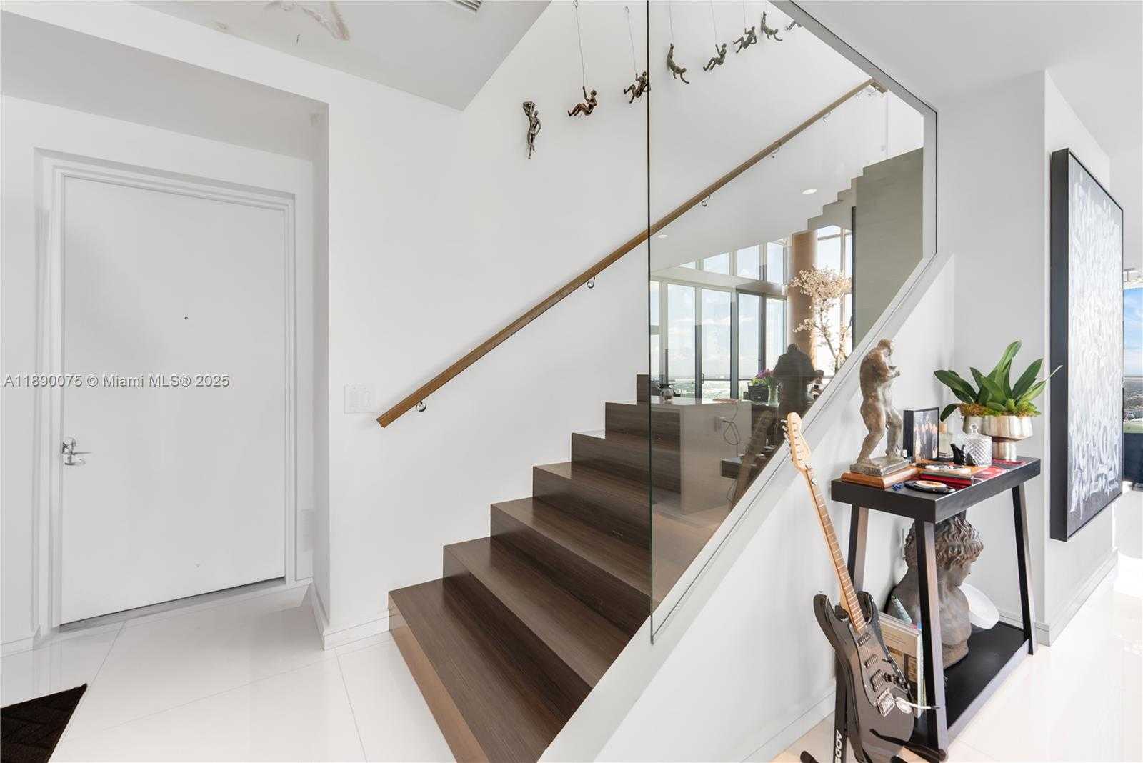 Small Image of 1100 BISCAYNE BLVD #6307, Miami Number 5