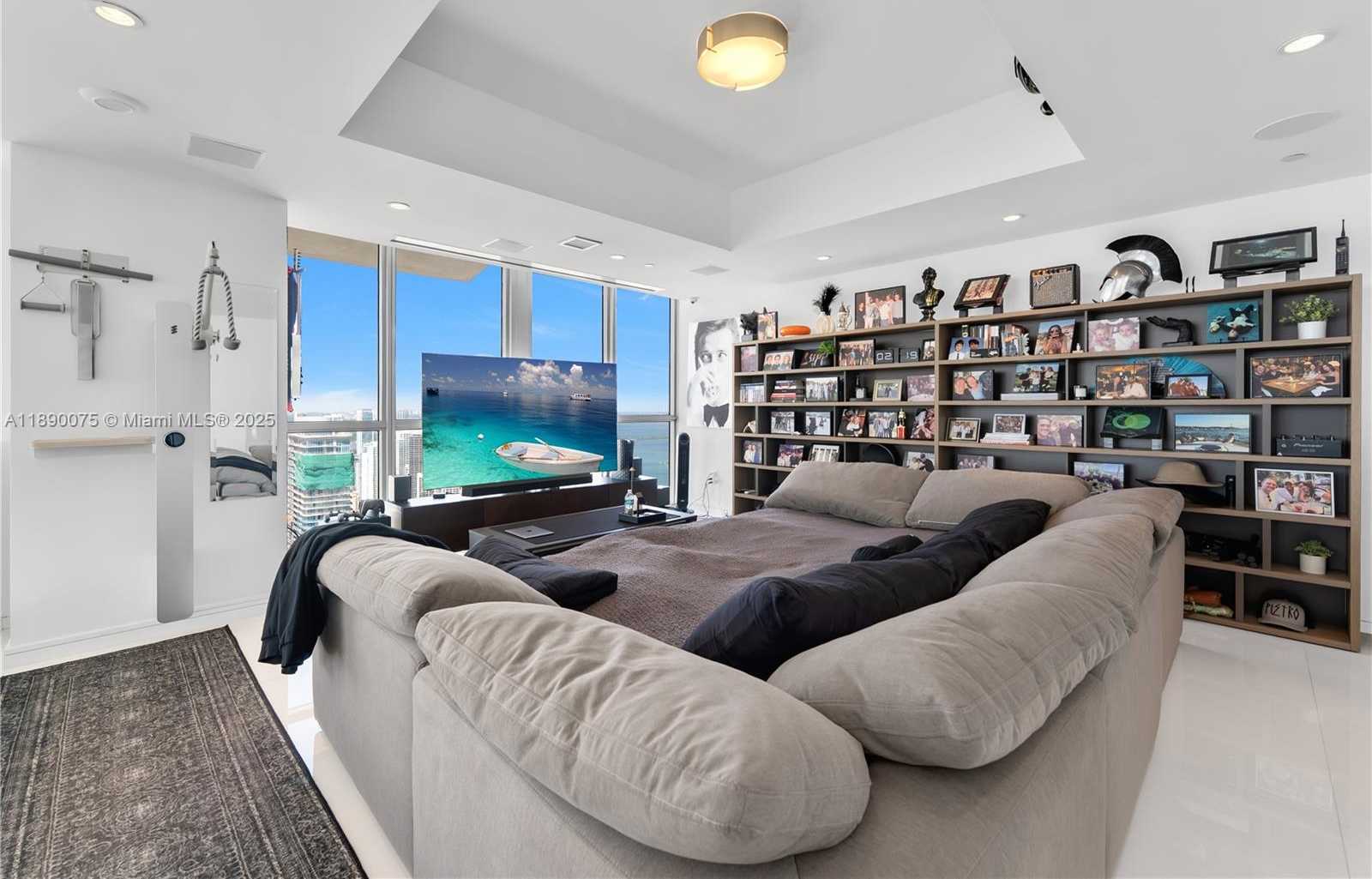 Small Image of 1100 BISCAYNE BLVD #6307, Miami Number 7