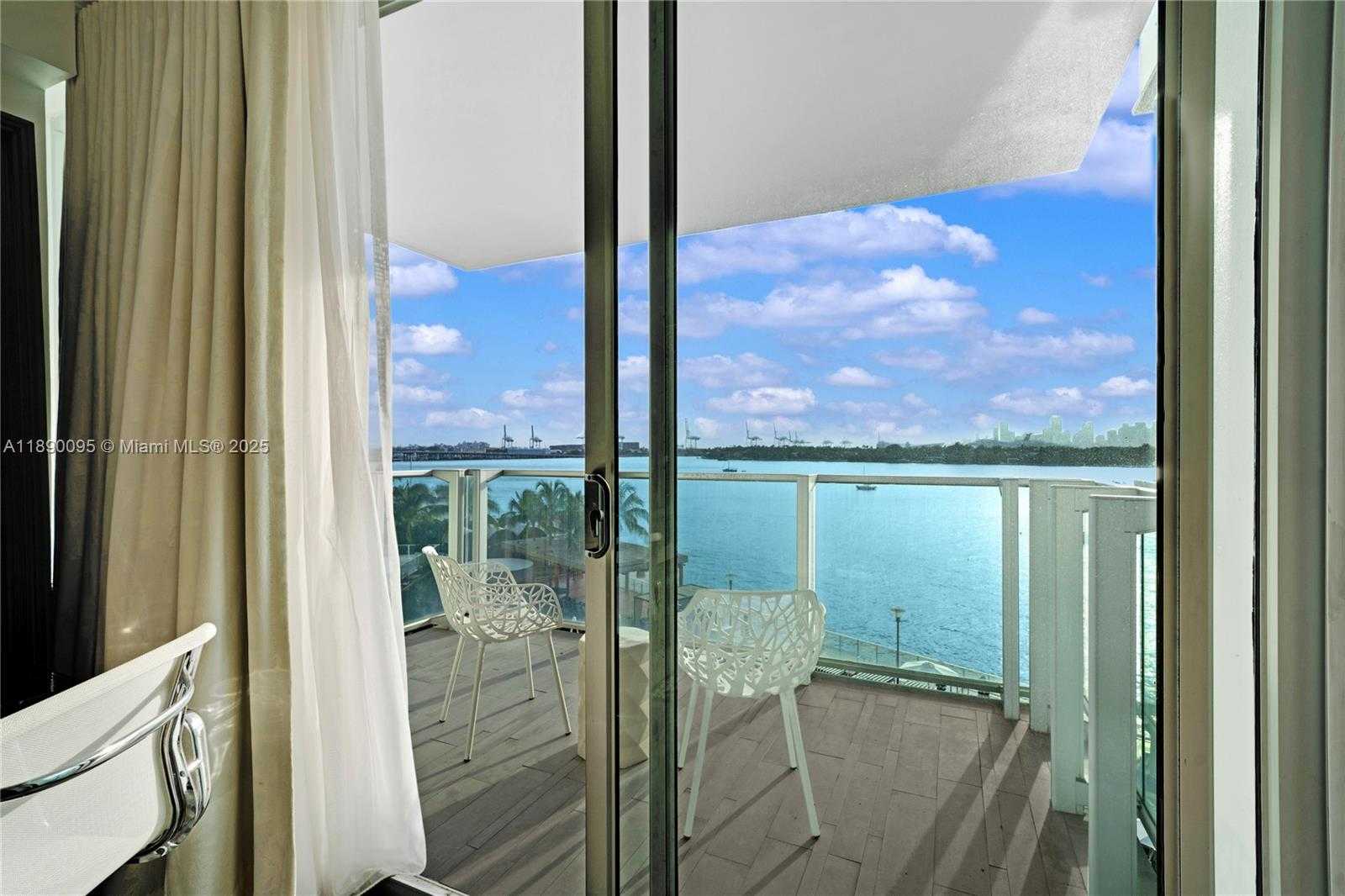 Small Image of 1100 WEST AVE #514, Miami Beach Number 11