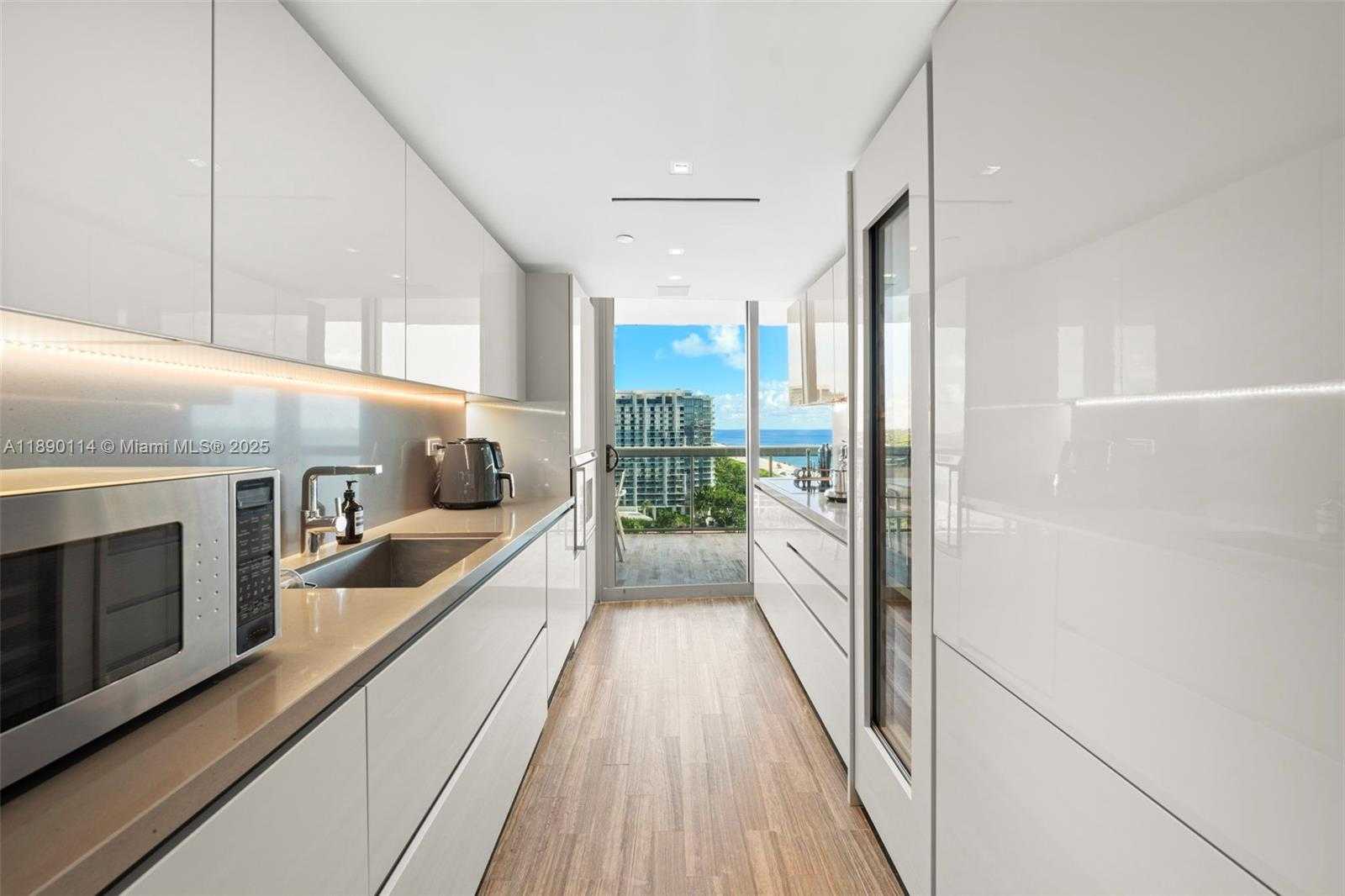 Small Image of 101 20TH ST #2007, Miami Beach Number 14